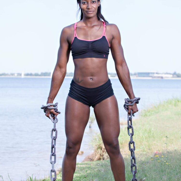 chanel-rogers-fitness-model-with-chains-lake-hefner-portrait-session-ok