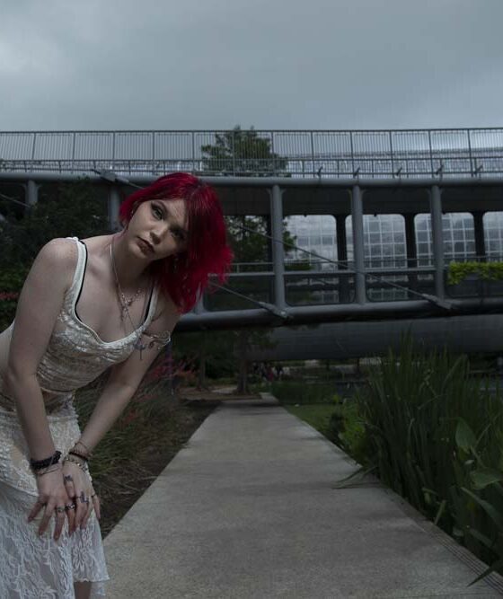 crypt1cal-cl0v3r-lifestyle-shoot-botanical-garden-oklahoma-city-ok
