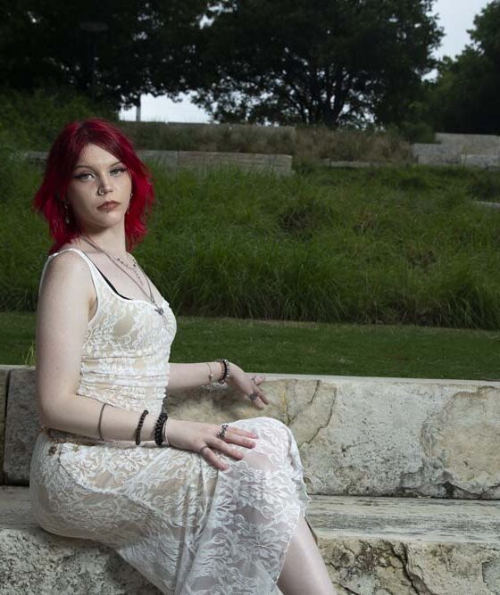 crypt1cal-cl0v3r-lifestyle-shoot-botanical-garden-oklahoma-city-ok